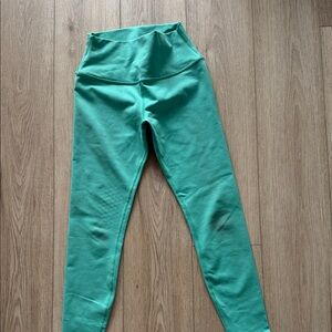 ALO Yoga green leggings